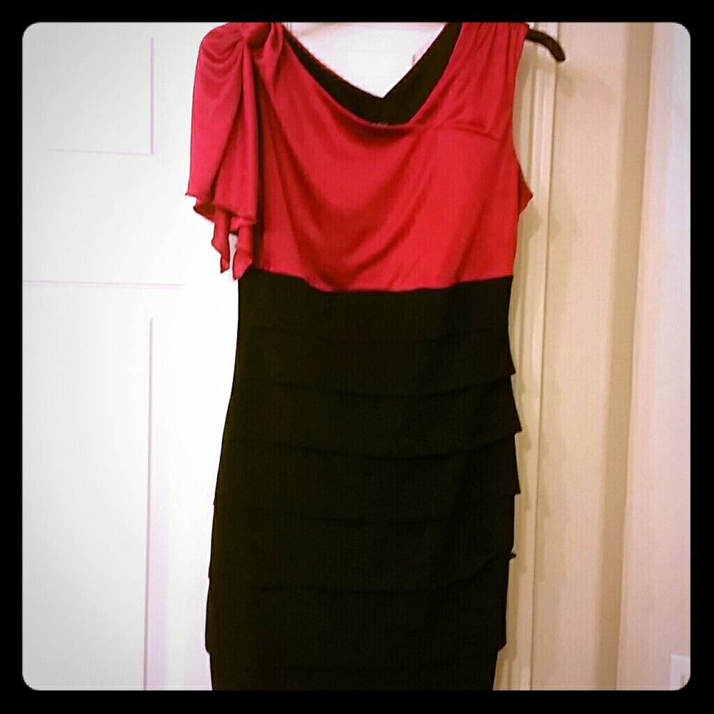 ENFOCUS STUDIO DRESS.